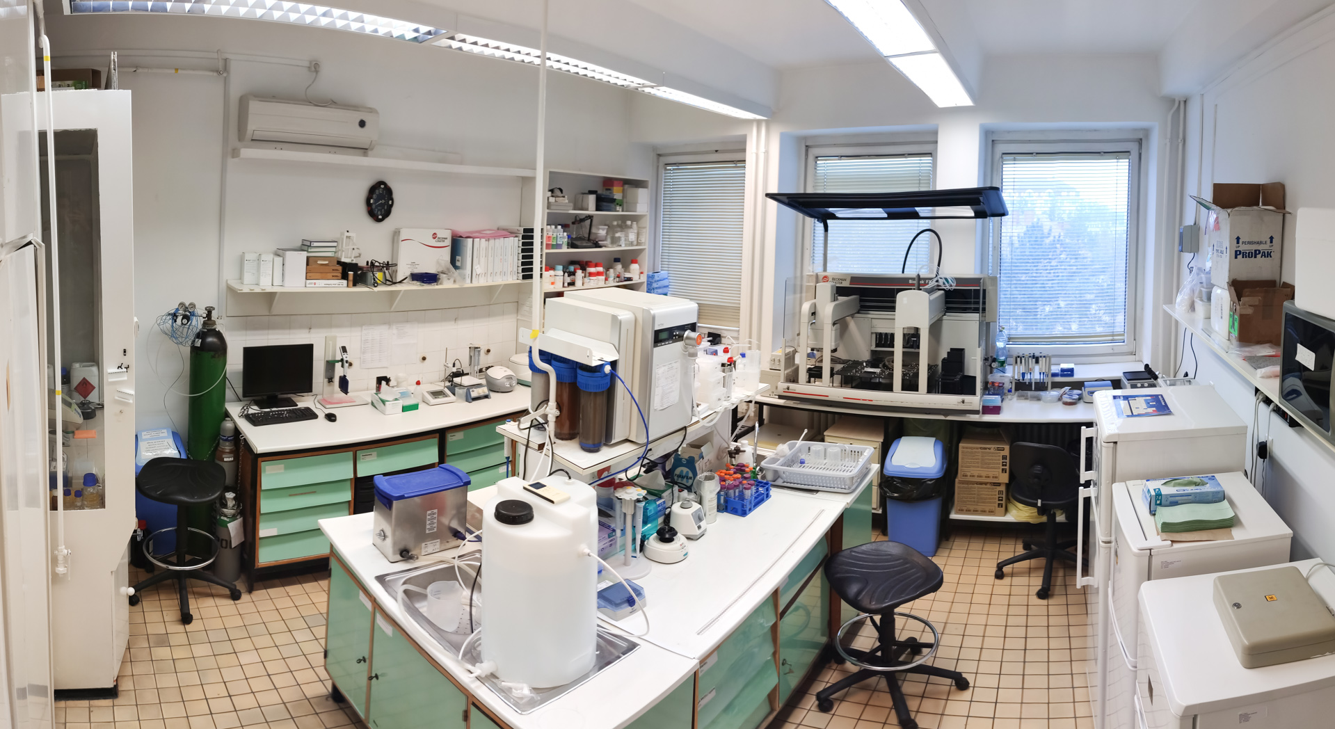 DebiLab